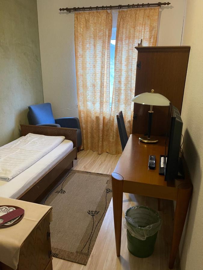 Zum Klueverbaum Hotel 2*