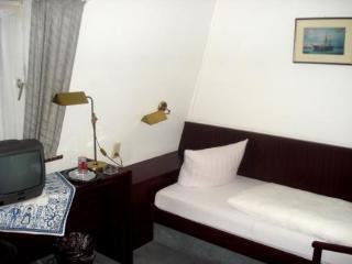 Zum Klueverbaum Hotel 2*